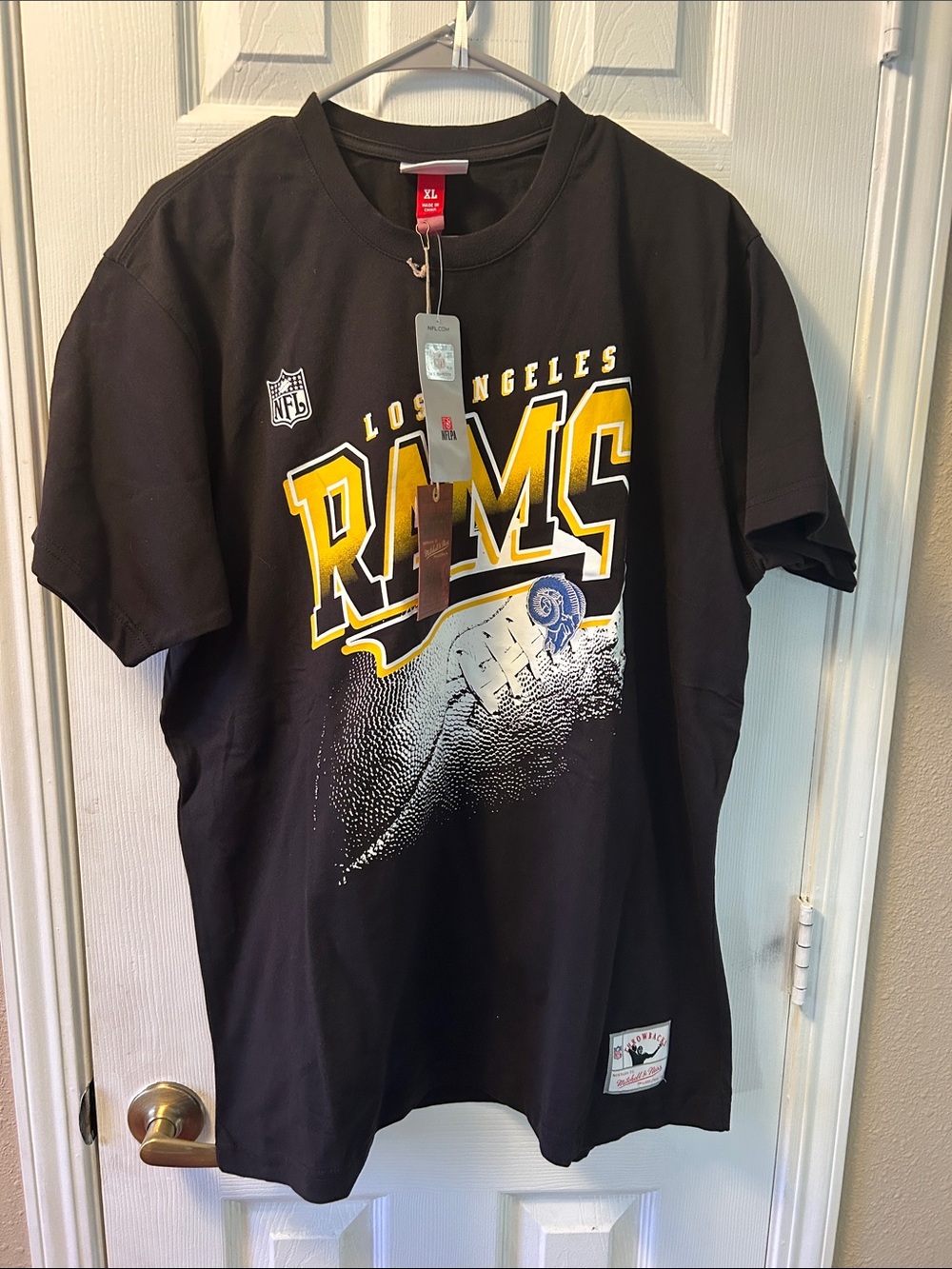 NWT Mitchell & Ness Black Los Angeles Rams Graphic Tee